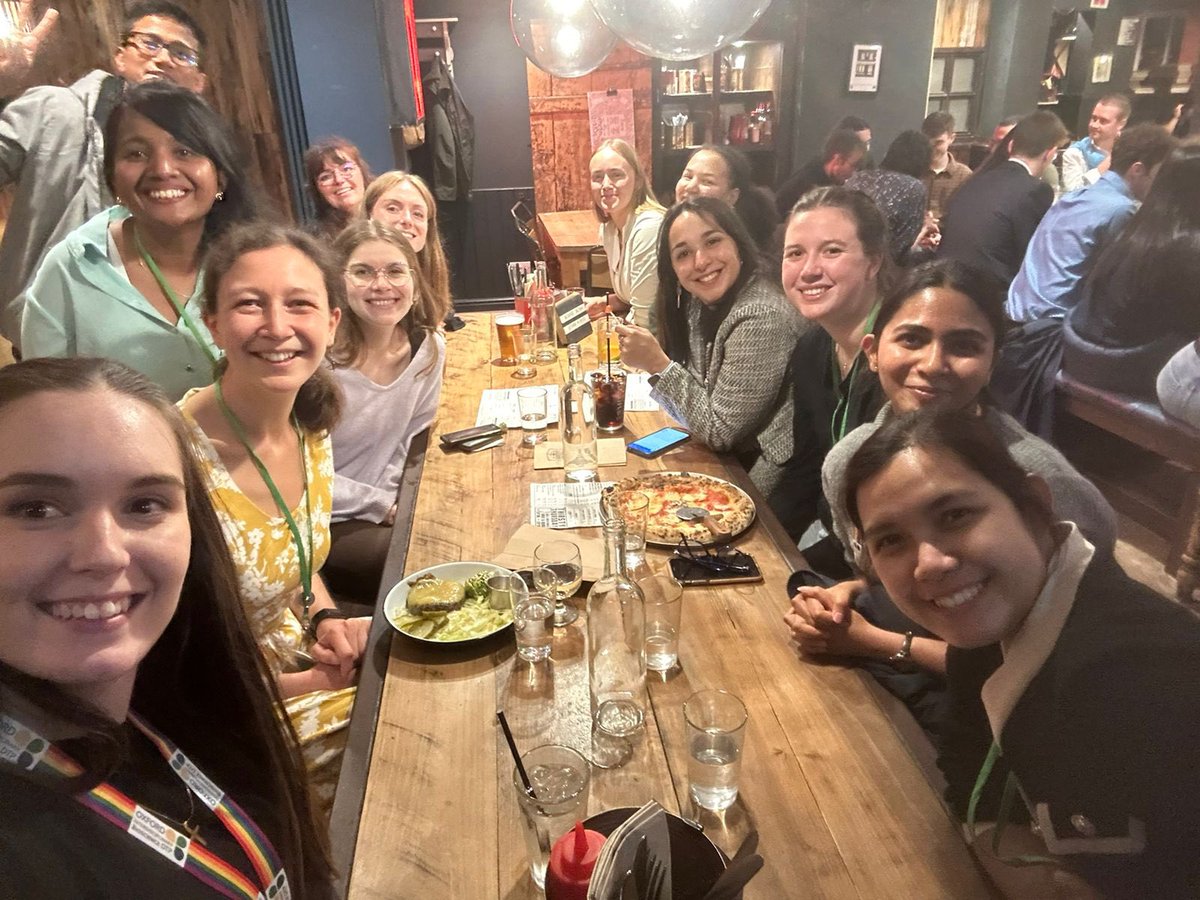 After a great set of talks today, we’re enjoying dinner at some local Oxford venues! 🍲 #newfriends #PPATH24
