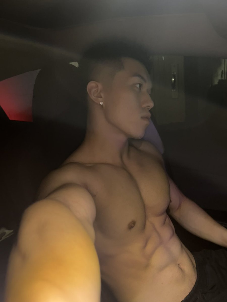Linck1219's tweet photo. 天赋点满 #健身 #人夫 https://t.co/3PIBkrZcvA