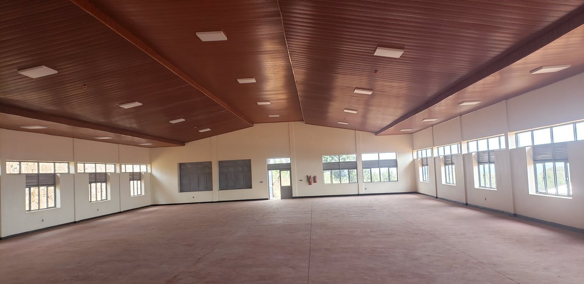 GasoreTheoneste's tweet photo. Ubonye iri shuri wagirango ryubatse mu murwa mukuru w'igihugu๐ท๐ผAriko sibyo kuko ni mu cyaro @GicumbiDistrict #GitiSector n'ishuri ryigisha Ubumenyingiro aribwo Ubukanishi n'Ubwubatsi. @KARANGWASewase @Rwanda_Edu @ClaudetteIrere @JosephNsengiman @HarelimanaAK #ImiyoborereMyiza๐ https://t.co/RDcZLBcNtp