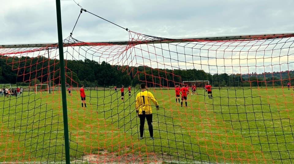 fcsaintpaul's tweet photo. [Résultat U18] 

@fcsaintpaul 6️⃣🆚0️⃣ US Saint-Germer

Nolann C ⚽️⚽️
Clément ⚽️
Liam ⚽️
Thomas ⚽️
Louis V ⚽️

Nouveau match amical pour notre groupe U18, les adversaires du jour ayant déclaré forfait. Bravo aux joueurs pour cette belle victoire 💪🏻

#TeamFCSP 🔴⚫️ https://t.co/yJn60Z3ZuA