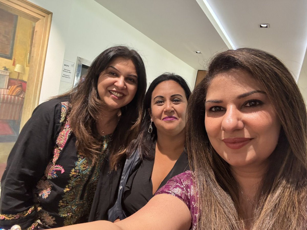 Lovely meeting Suhana today  <a href="/rcpsych/">Royal College of Psychiatrists</a>  <a href="/SuhanaAh/">Suhana Ahmed</a> <a href="/SaadiaMuzaffar/">Saadia Muzaffar</a>