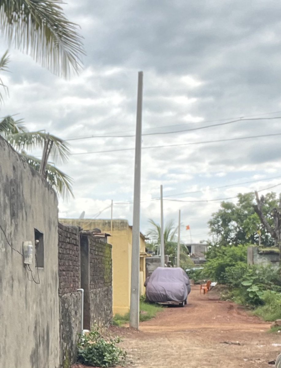 govindjs321's tweet photo. @MSEDCL Why your team installed this pole at the road by taking more than 2 feet space on the street. And it is a corner where vehicle turn and takes the turn from that corner. Now it is troubling because not enough space to take safe turn because of that pole. @MAHAVITARAN https://t.co/ZbrcrFzMnG