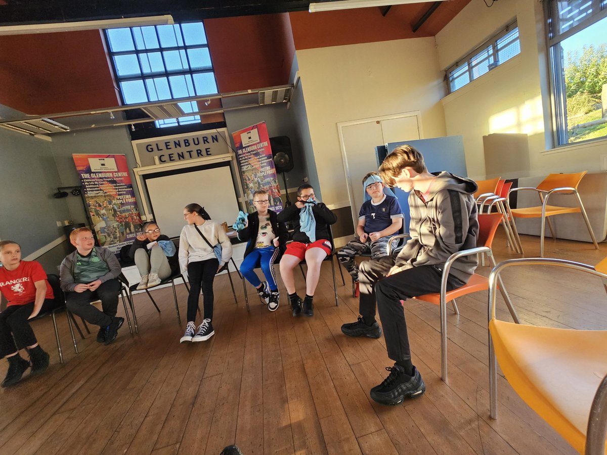 ERAGLENBURN's tweet image. Team building games tonight with the wednesday night youth club, having to work as a team to get their team onto the black chairs 🏃 

#Teambuildinggames 
#Teamworkmakesthedreamwork