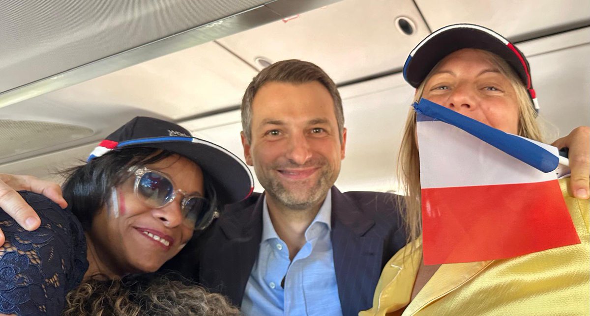 #WorldSkills2024Lyon

Des milliers de jeunes, 70 pays représentés, 50 métiers en compétition : cuisine, art floral, soudage, menuiserie, coiffure, cybersécurité,.. Le <a href="/medef/">Mouvement des Entreprises de France</a> aux côtés des champions français ! 🇫🇷