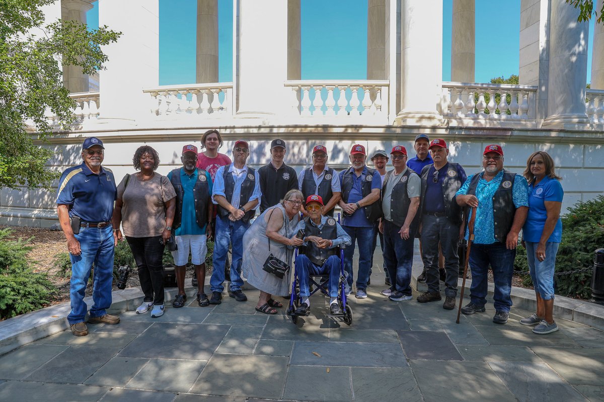 CherokeeNation's tweet photo. It’s 𝐃𝐚𝐲 𝟐 of the Cherokee Warrior Flight. ❤️ The Cherokee Veterans visited @ArlingtonNatl, toured the historic Arlington House, witnessed the changing of the guard at the Tomb of the Unknown Soldier, and had a Q&amp;A session with off-duty guard Jon Radabaugh from Jenks. ✨ https://t.co/UvcMxNxZpR
