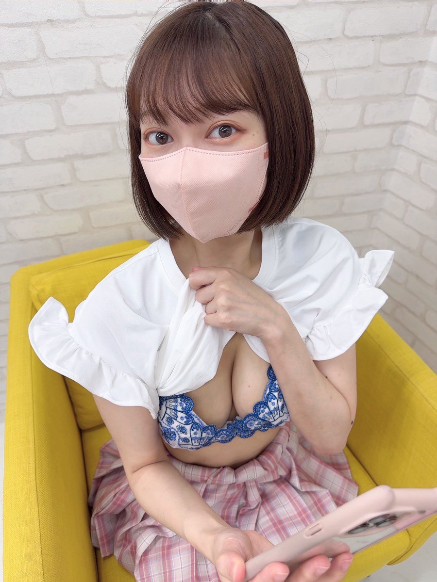 ここちゃん🧸🎀さんのエロ画像、2024年09月12日06時35分00秒に投稿