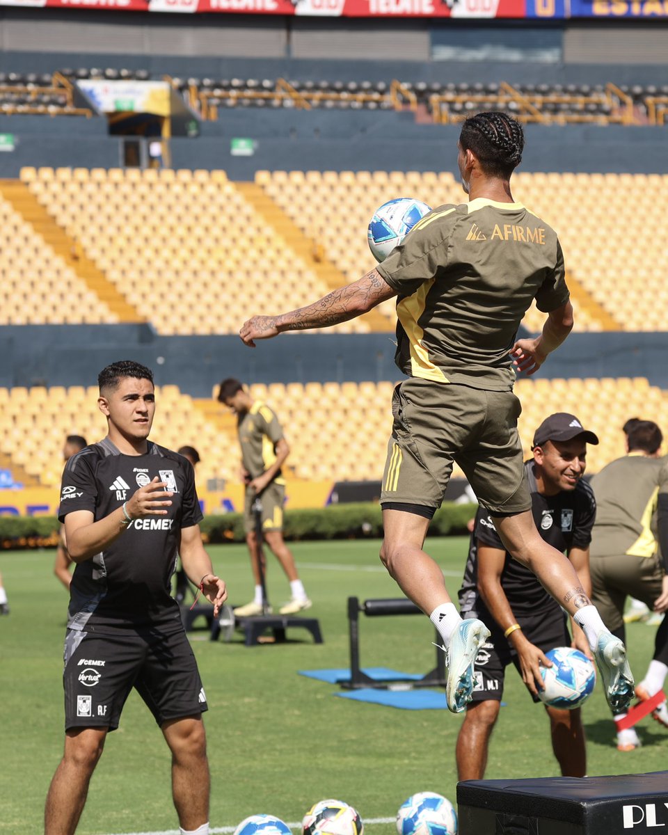 ✈️ Aerolínea UA22 ✈️