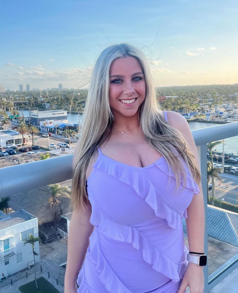 Earths Sweeties on X: Jacklyn Roper - Michigan State University 💚🤍  t.coAGCT9eqojh  X