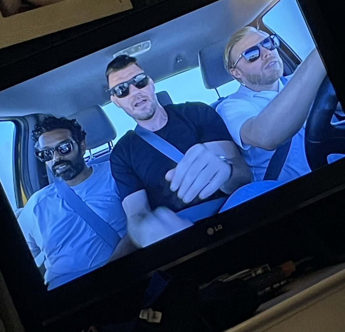 keegolaughs_irl's tweet image. The film we never k ew we needed!
@bisping  #romesh and the @robbeckettcomic getting us through Wednesday !!!!!! 

Yes lads!