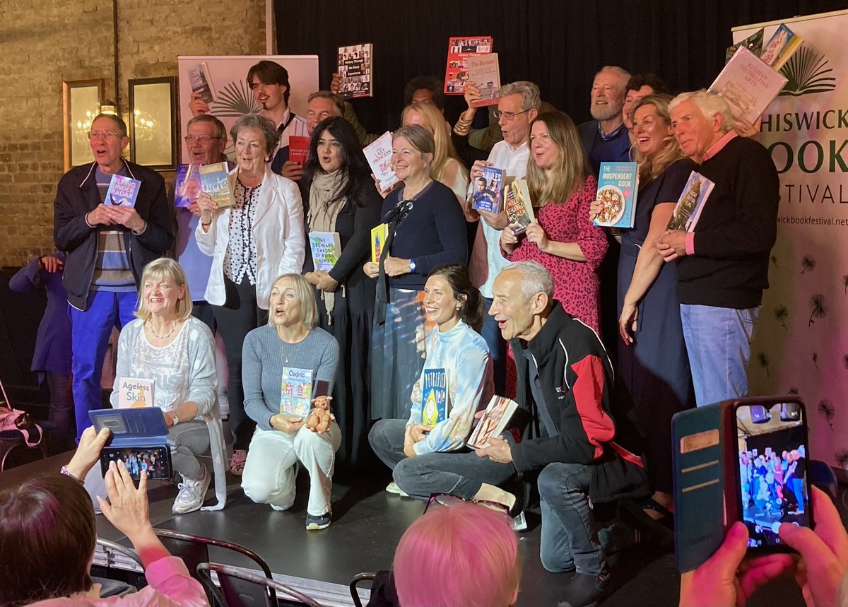 MaggyPigott's tweet photo. A highlight of #Chiswick #Book Festival - the #LocalAuthorsShowcase ๐
22 #authors talking for 2m each- fiction to food & Faberge, thrillers to trees & teddies, stage/screen to STEM, history, memoirs & more
Something for everyone with order kept by Jo James and her horn!
๐๐ป https://t.co/jI8aGgEAX6