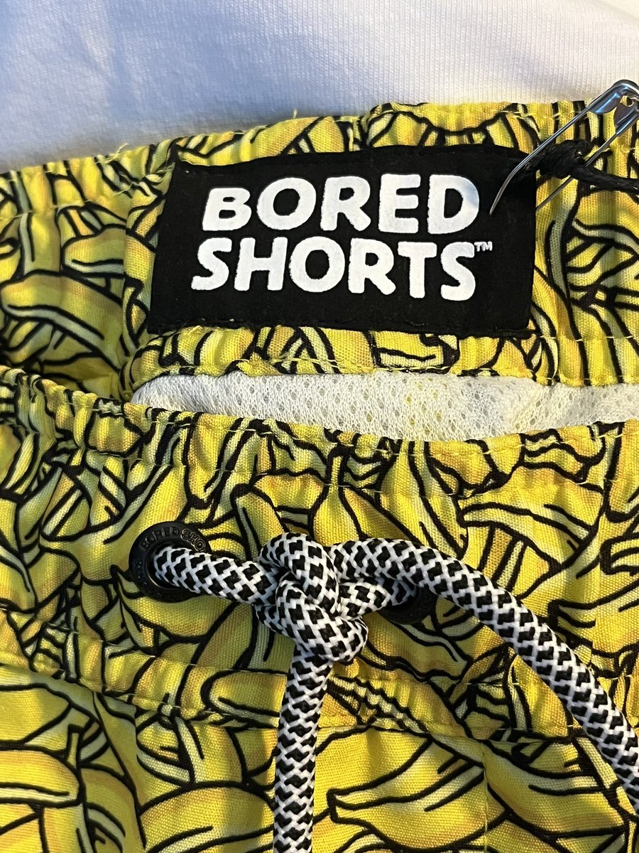 The weight and quality of the fabric, plus the little details are just 👌👌. The <a href="/ClubhouseArcNFT/">Clubhouse Archives</a> team went to town on this one! 👏👏