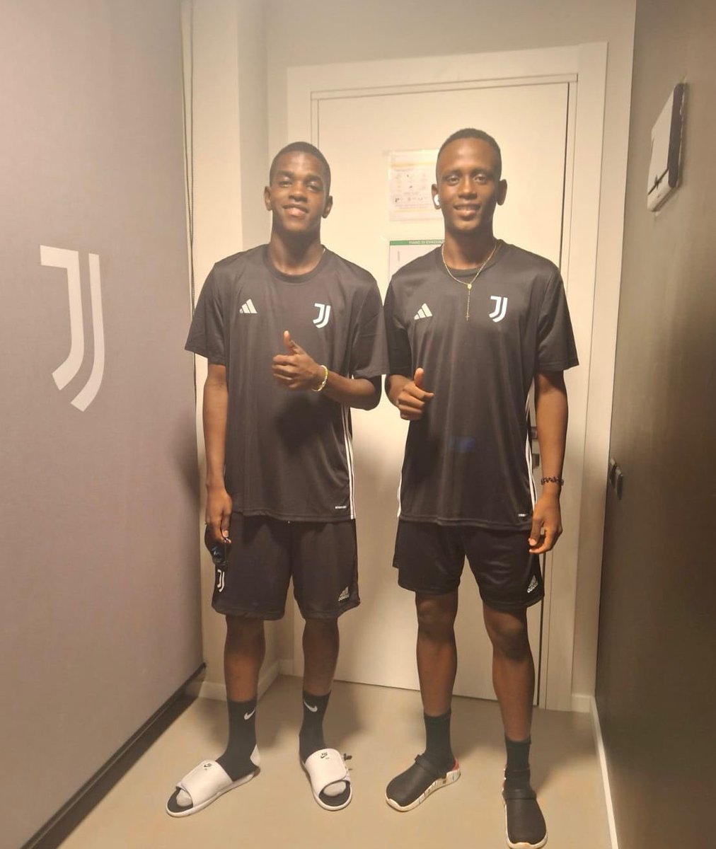 🇮🇹 José Luis Aponza (defensor central izquierdo) y Theous Hurtado (delantero centro) ambos categoría 2009 del #IncaucaFC, llegaron por 3 meses a la #Juventus Academy.