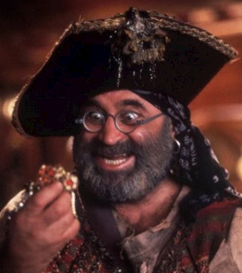 If <a href="/dcsandbrook/">Dominic Sandbrook</a> had a beard.. <a href="/holland_tom/">Tom Holland</a> <a href="/TheRestHistory/">The Rest Is History</a> #hook