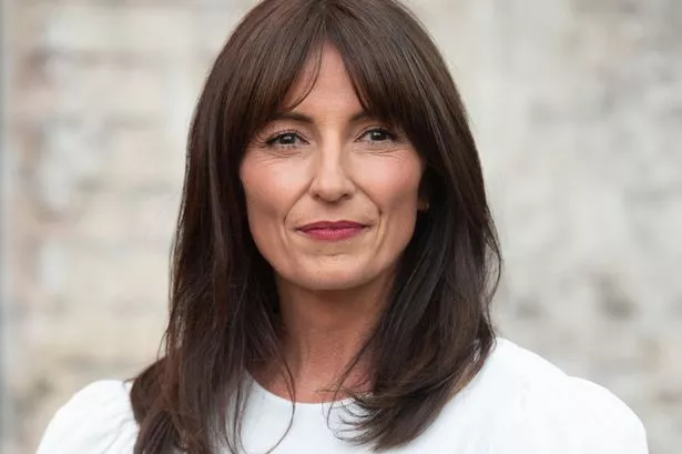 ScreenNowHub's tweet photo. National Television Awards: The winner of the Special Recognition Award goes to...

Davina McCall

#NTAs #NationalTelevisionAwards #ITV #DavinaMcCall https://t.co/I7rEWmXlPu