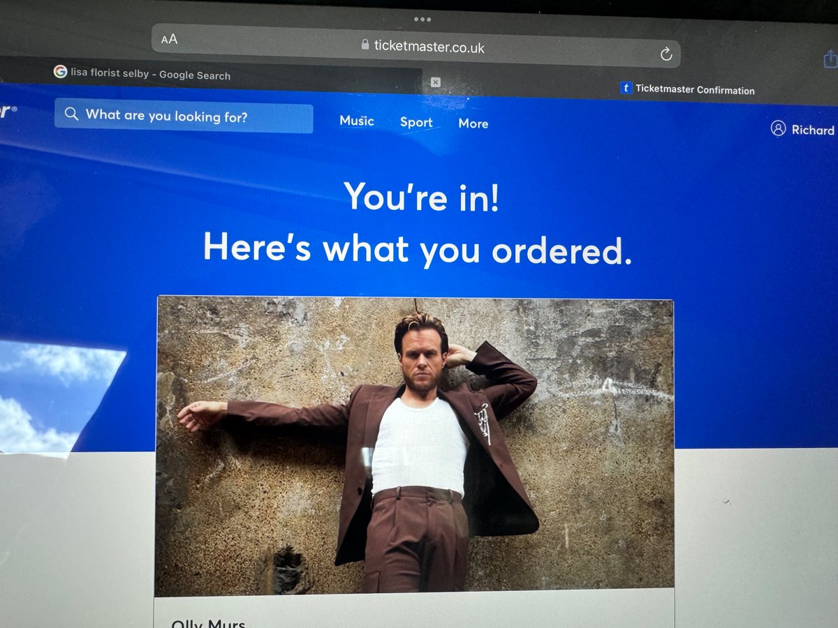 shezallo2012's tweet photo. My birthday weekend sorted with @AllottJessie seeing @ollymurs &amp;  blue @leedsarena 🥰 https://t.co/jPQAxVKC1n