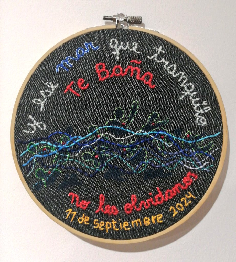 Conmemoración de los 51 años del golpe cívico militar en Chile 
“Y ese mar que tranquilo te baña…
No les olvidamos
 Instagram @Karen_rosentreter_artista