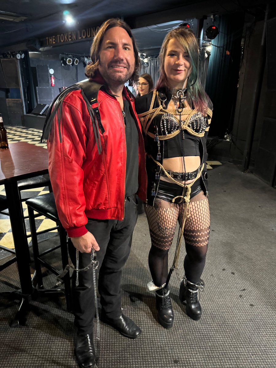 Tony Cuffs tweet media