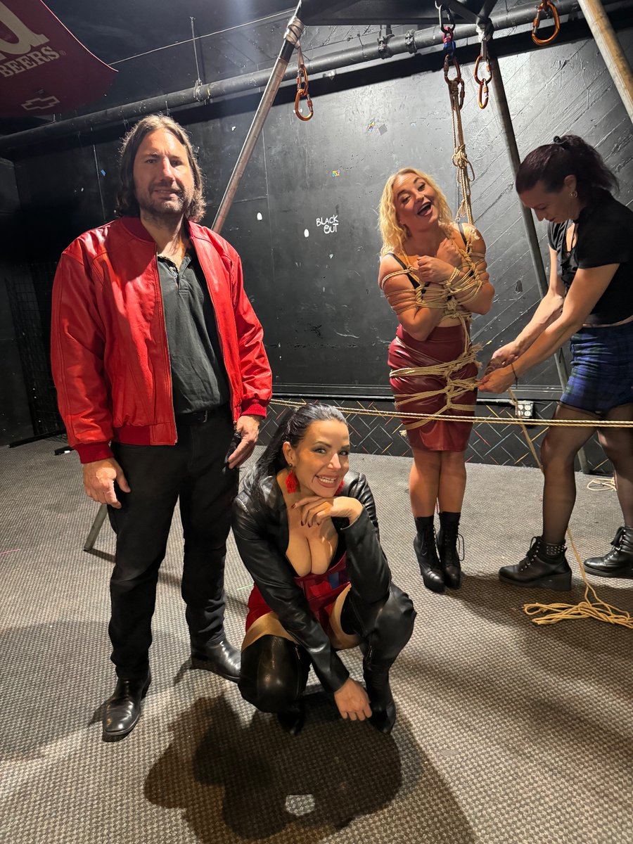 Tony Cuffs tweet media