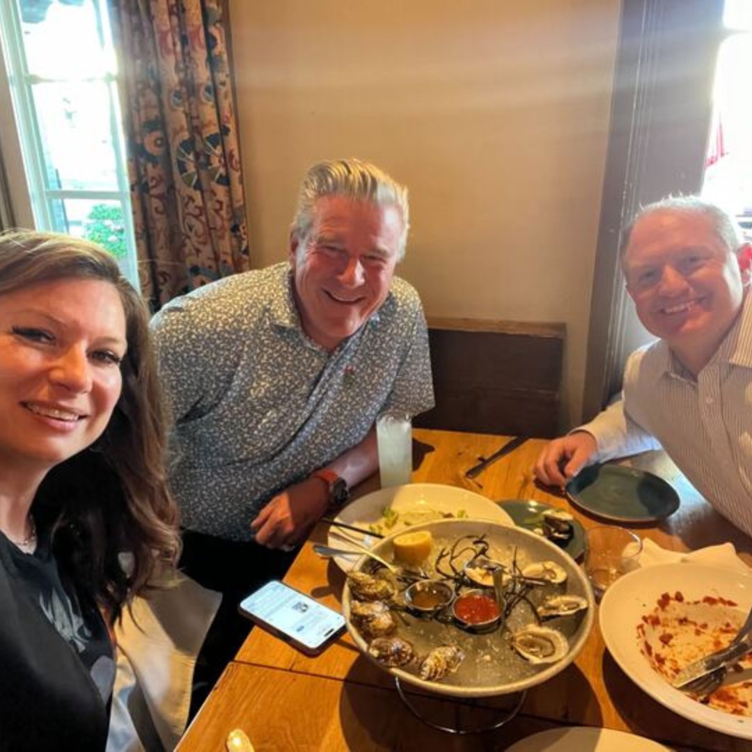 managertools's tweet image. Sarah has trainings all week in California. She started off with a great group in Los Angeles and even had some time for friends along the way! We love having the opportunity to meet with folks when we are in their city! 

#ManagerTools #Effective #GetResults