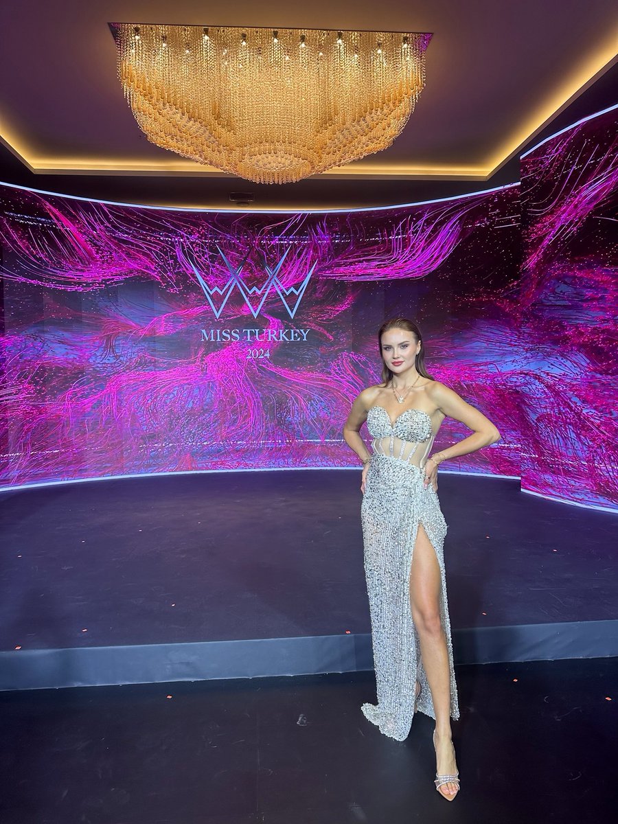 ipek_kuscu's tweet photo. Bu sene ilk 20 ye giremedim ama seneye daha iyi bir şekilde hazırlanıp tekrar deneyeceğim🥰❤️ Miss Turkey 2024 #missturkey2024 #missturkey https://t.co/ruP9L4Cv9w