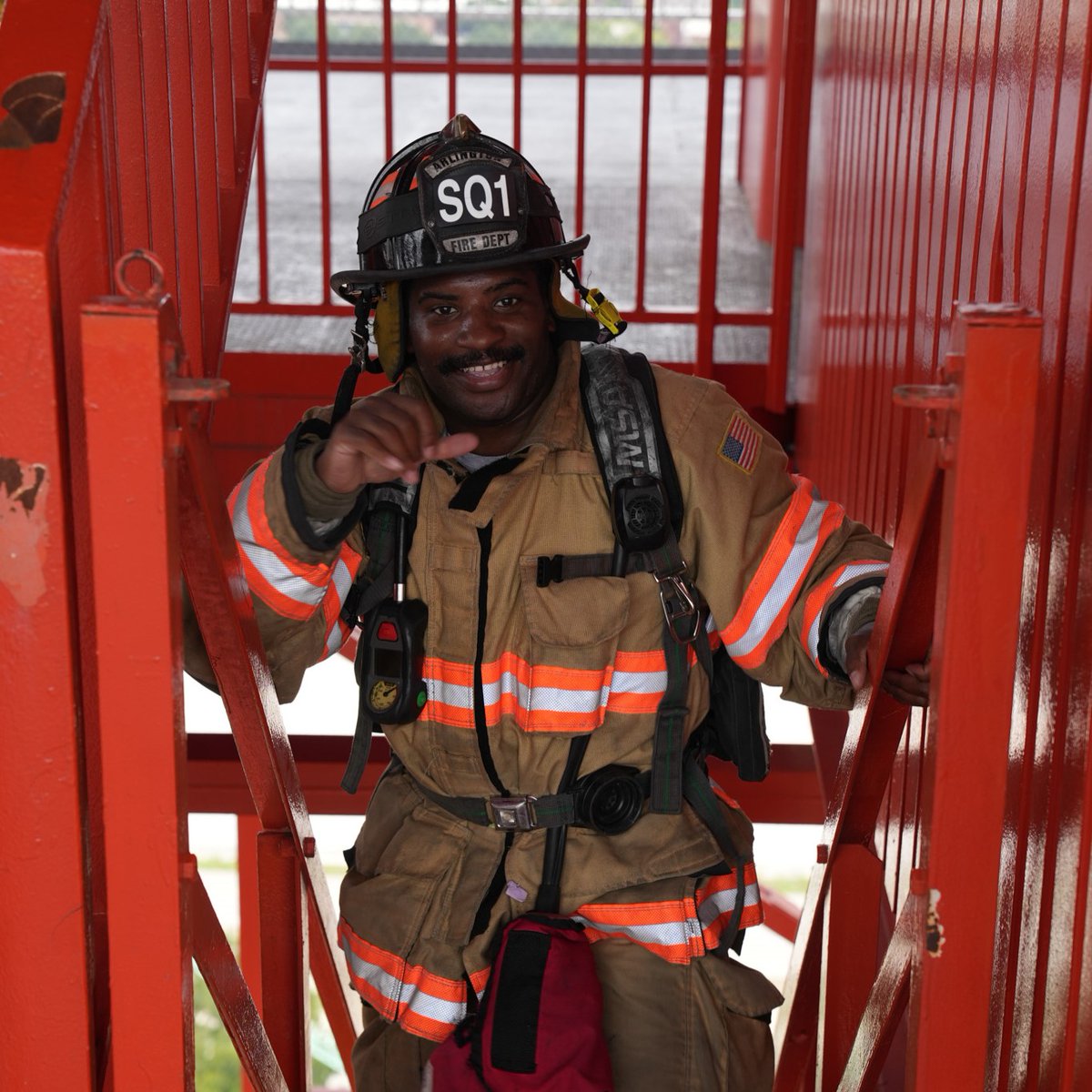 SixFlagsOverTX's tweet photo. This morning, firefighters from @ArlingtonTxFire and members of our own safety crew climbed 110 flights of stairs on our Oil Derrick in remembrance of the 343 firefighters who lost their lives on this date in 2001. We will never forget those honored heroes or their sacrifice. https://t.co/JJaY1kwMeM