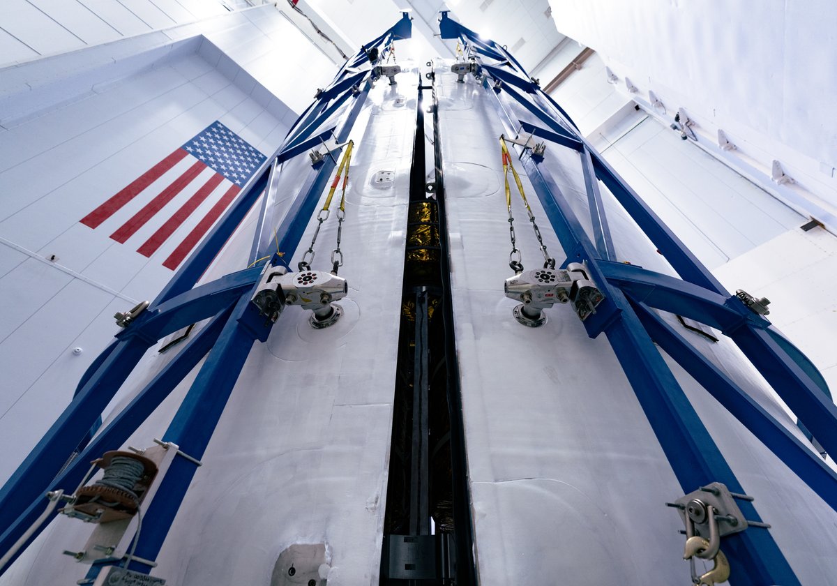 AST_SpaceMobile's tweet photo. Our BlueBirds are ready to take flight! 🚀 These groundbreaking satellites are now encapsulated in the rocket, ready to launch and revolutionize global connectivity. Stay tuned for updates on the launch countdown. https://t.co/JbHIAgRMKo
#ASTSpaceMobile #BlueBirdLaunch #SpaceInnovation #LaunchDay #BlueBirdLaunch #futureofconnectivity #innovation #spacetechnology #bridgingthedivide #TheFutureIsHere