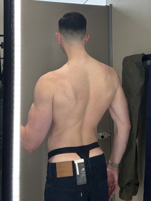 Watch babe_asaurusrex's leaked NSFW photo on TwXstars