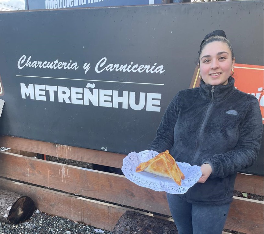 La mejor empanada de Pucón la tiene Ahumados Metreñehue dlvr.it/TD6wvs