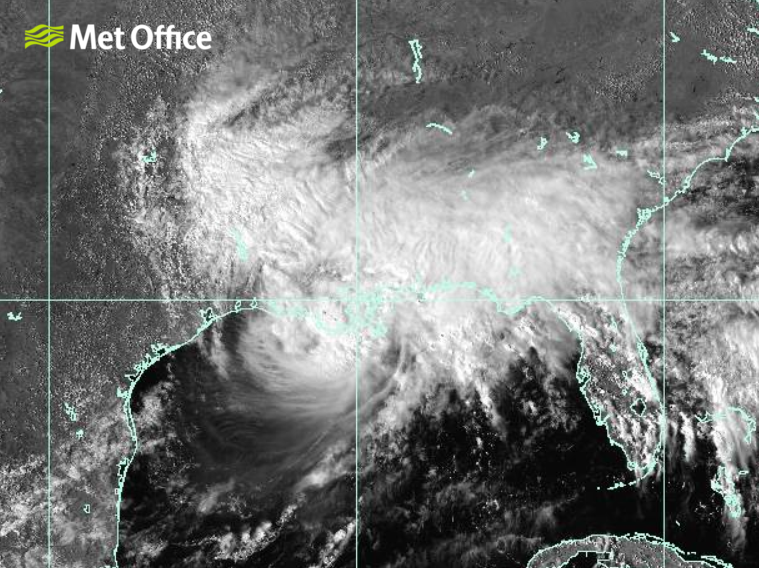 metofficestorms's tweet photo. Satellite and radar imagery show category 2 Hurricane #Francine making landfalll over #Louisiana with sustained winds near 100 mph. https://t.co/rgYlNaQ1Ka