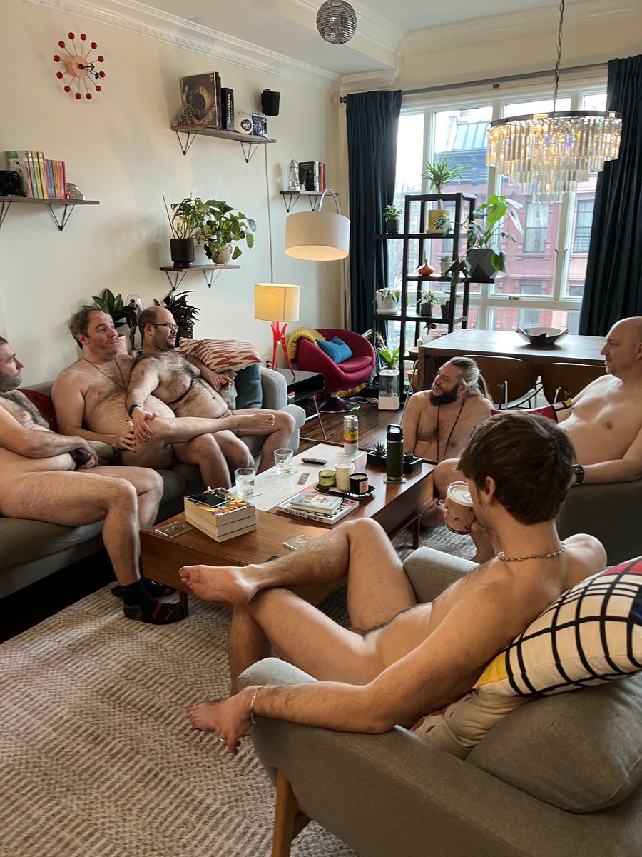 PursuitsNatural's tweet photo. Get naked and hang out https://t.co/vXhHywk8Bu