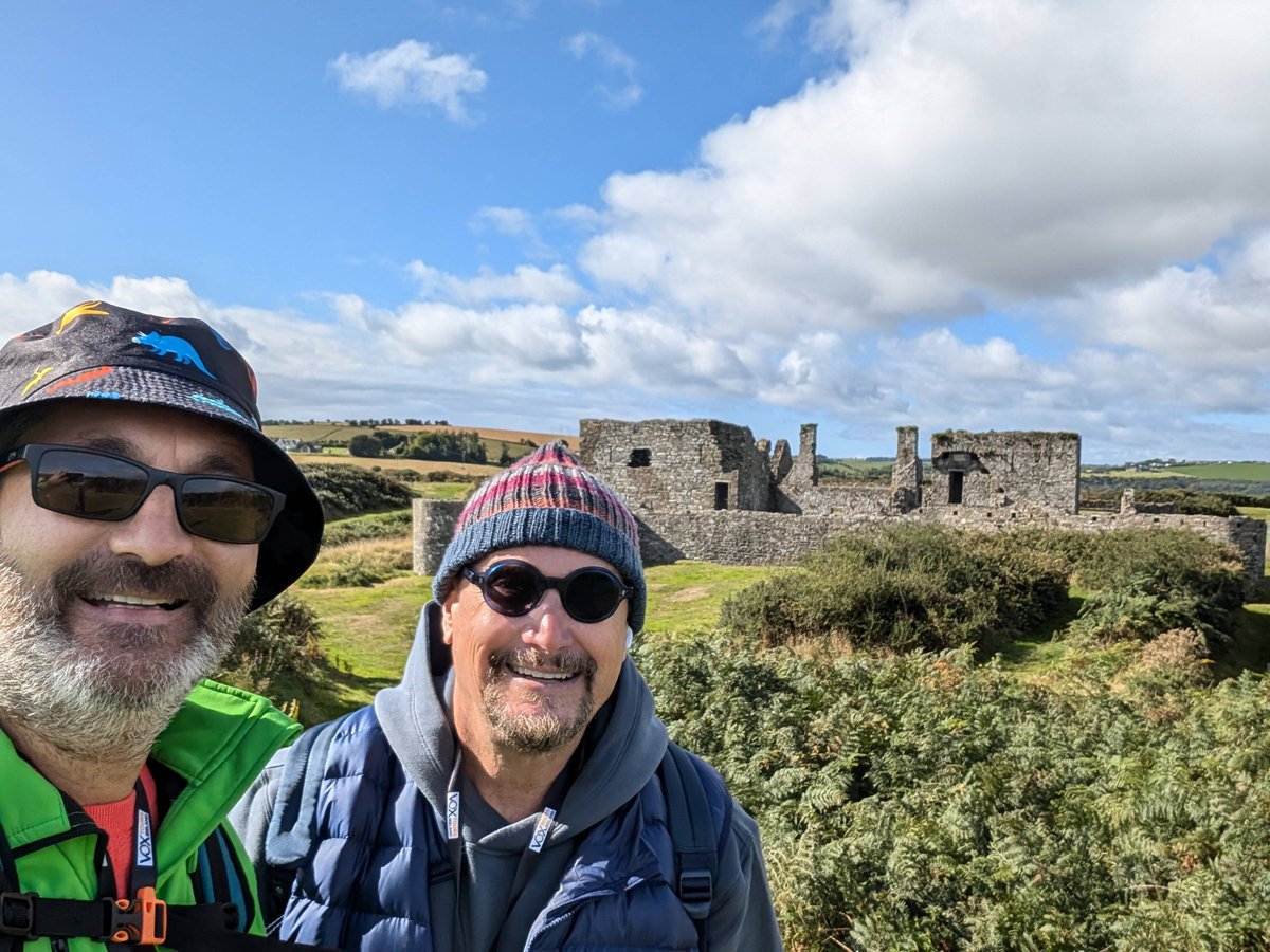 IrisHeritage's tweet photo. Day 8 of our Archaeological Institute of America tour of the South.

Kinsale, and the story of the late 16th and 17th centuries of Irish, English and European history as they unfolded in this picturesque seaside village, told through the incredible James and Charles Forts. https://t.co/5HQXcTWN8u