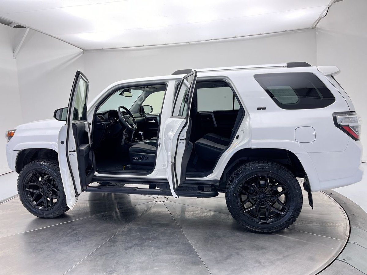 CarSmartnet's tweet photo. Adventure lies at CarSmart, ready for you to explore.

Get in the driver's seat of this *Certified* pre-owned 
2021 #Toyota #4Runner SR5 Premium V6 4WD!
🔹Stock #: 102733 🔹Mileage: 72,947
🏆 CarFax 1-Owner

You need this ride!
👉 Check it out online! https://t.co/pLWWq2XjQ2
... https://t.co/lBbiHmy7Sk