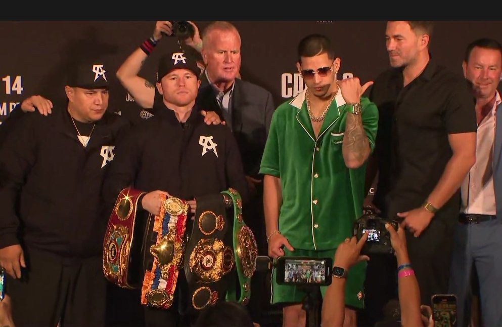 MarioCalixtoS's tweet photo. TIBIO TERCER FACE TO FACE CANELO-BERLANGA https://t.co/9Rc4VC8vGb https://t.co/mhNa4LhX3R