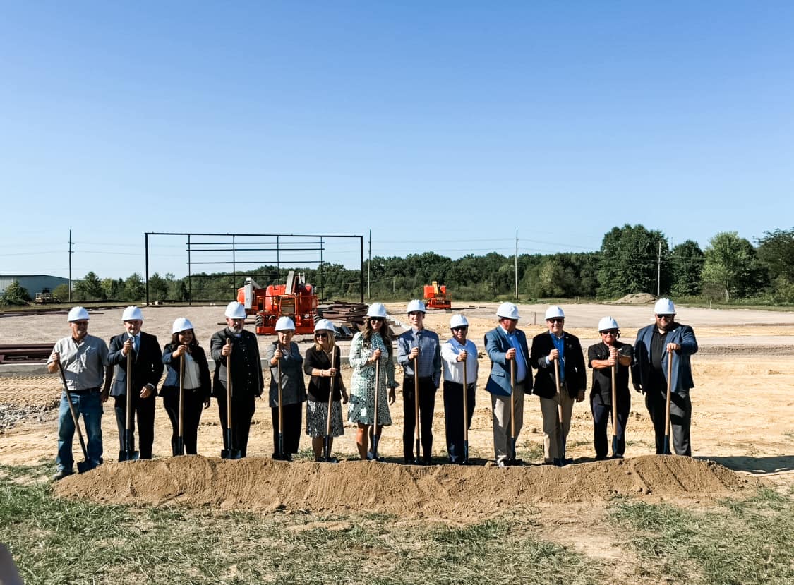 Jackson – Grandview Builders, Inc. and the <a href="/JacksonCountyOH/">Jackson County Ohio EDP</a> hosted a groundbreaking ceremony this afternoon for its speculative building project at the Salt Creek Industrial Park. The project will be supported by a $360,000 <a href="/JobsOhio/">JobsOhio</a> Grant through the Ohio Site Inventory Program.