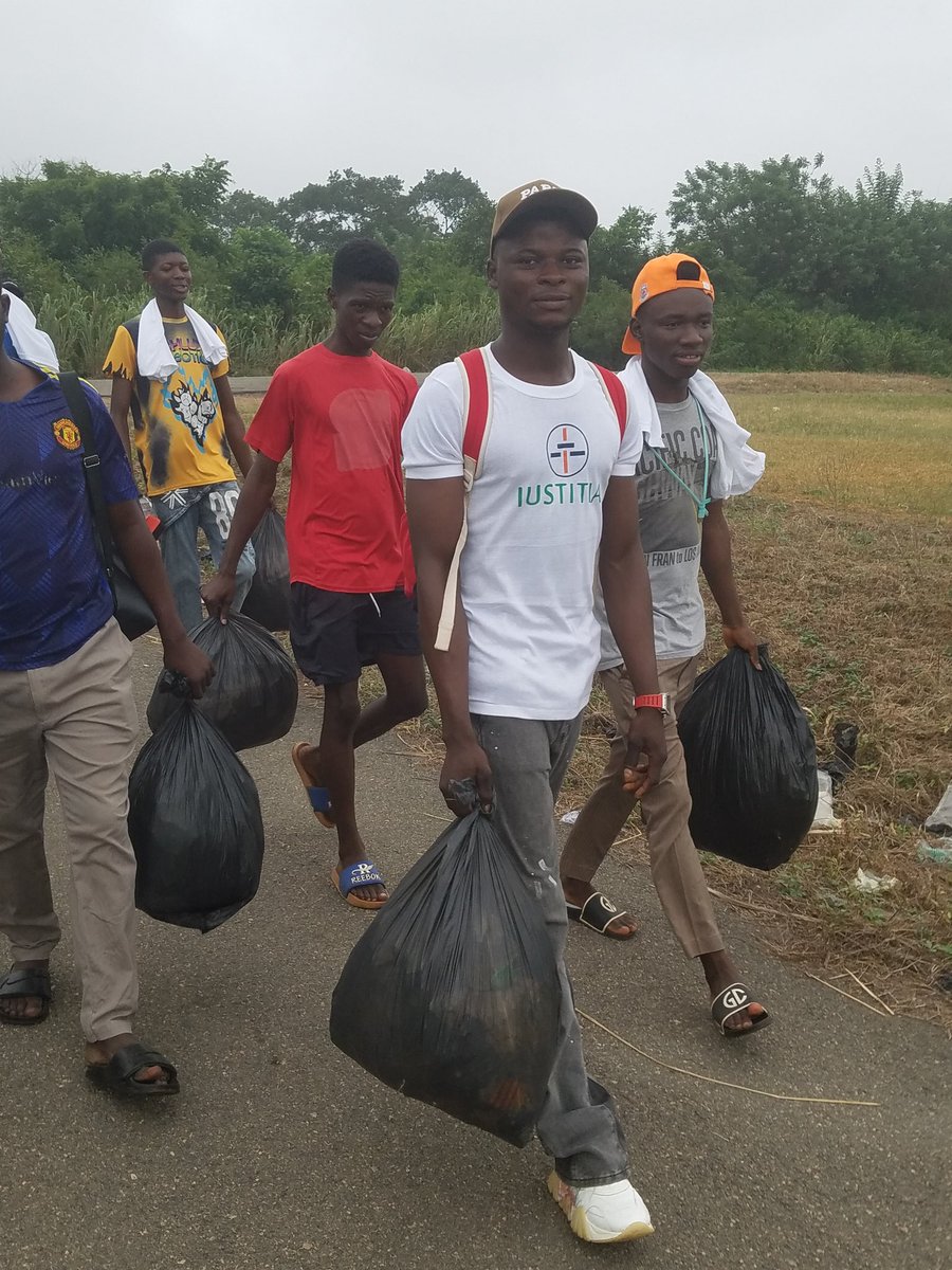 IustitiaCoin's tweet photo. Making sustainable living is our top priority 🚮🚮🤞🌴 https://t.co/nCpOoHBsk9