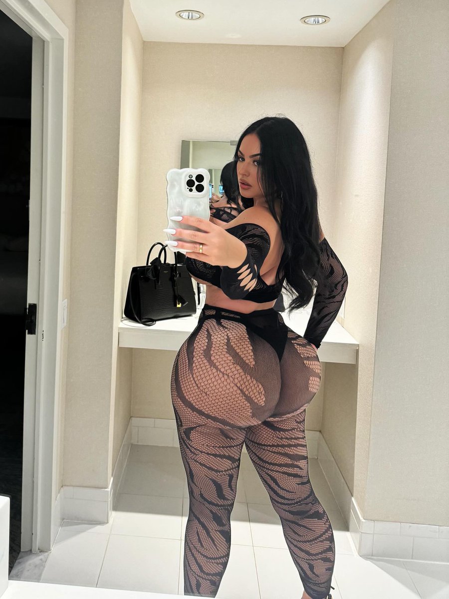 jah_meelahh's tweet image. @RealMayaDutch omg should we make gg content together ?