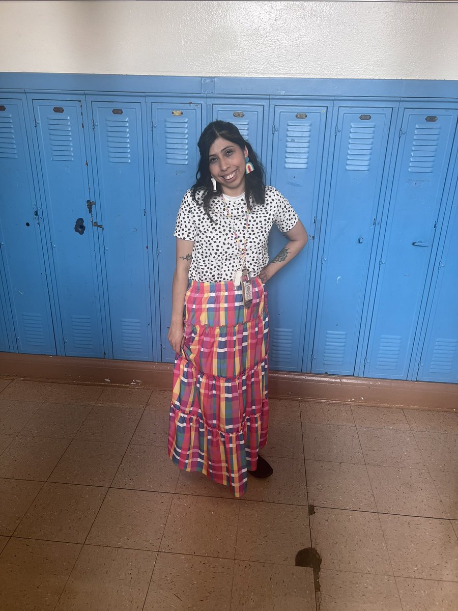 School is a little more fun when you mix it up! #showupdallasisd #LipscombPRIDE