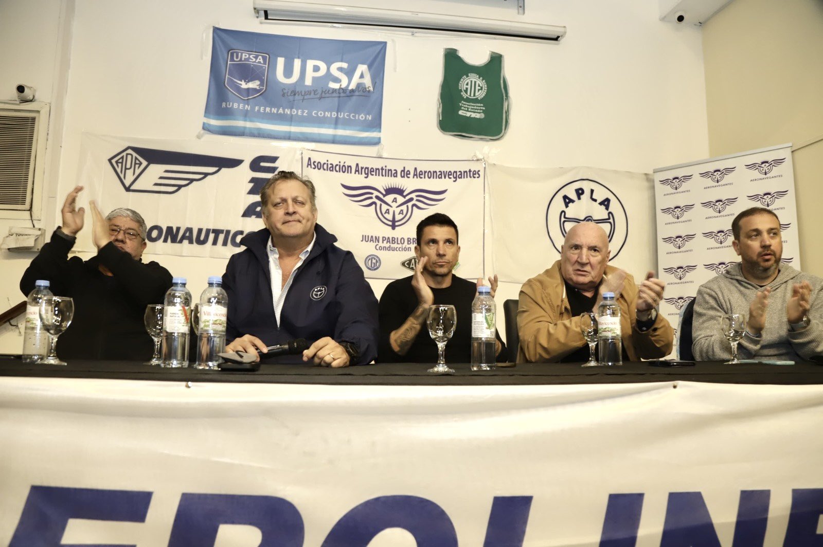 Los Aeronavegantes repudiaron la decisión del Gobierno de destituir a Pablo Biró y aseguraron: "Para el gobierno no es un tema de salarios sino una cruzada ideológica"