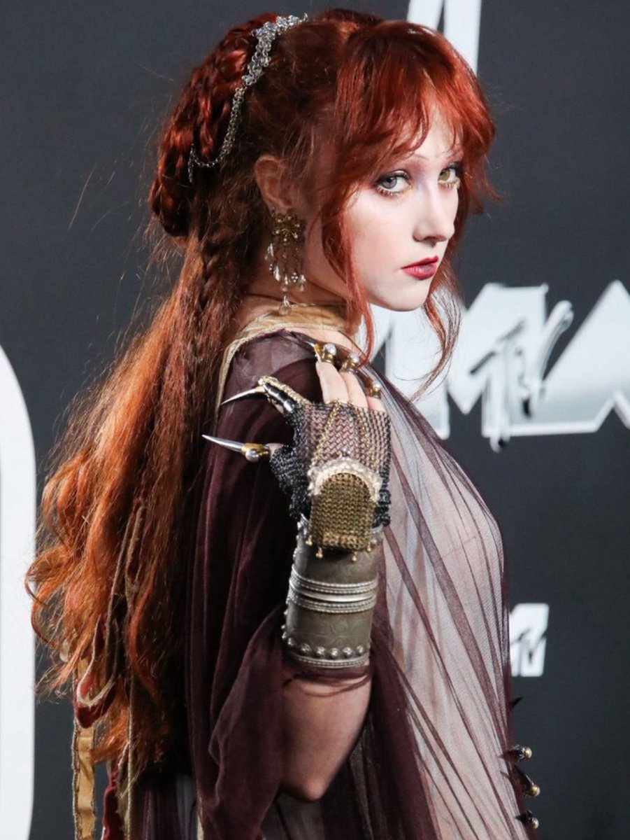 glusong's tweet image. roan of arc i am obsessed with you