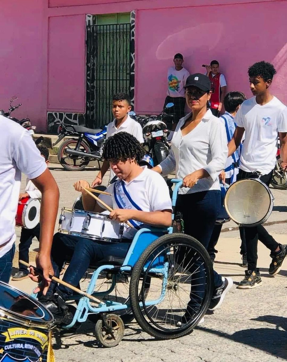 Ningún amor es tan grande , como el de una madre por sus hijos!❤️🇳🇮

#4519LaPatriaLaRevolución 
#PatriaBenditaYLibre