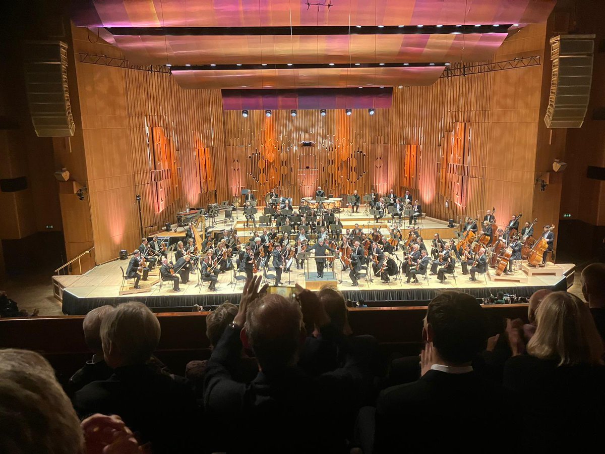 Louise Mitchell CBE (@louisem_bmt) on Twitter photo Wonderful to be <a href="/BarbicanCentre/">Barbican Centre</a> for <a href="/londonsymphony/">London Symphony Orchestra</a> opening concert & start of Sir Antonio Pappano as Chief Conductor. Bravo to all <a href="/kmcdowelllso/">Kathryn McDowell</a> Wonderful to be <a href="/BarbicanCentre/">Barbican Centre</a> for <a href="/londonsymphony/">London Symphony Orchestra</a> opening concert & start of Sir Antonio Pappano as Chief Conductor. Bravo to all <a href="/kmcdowelllso/">Kathryn McDowell</a>