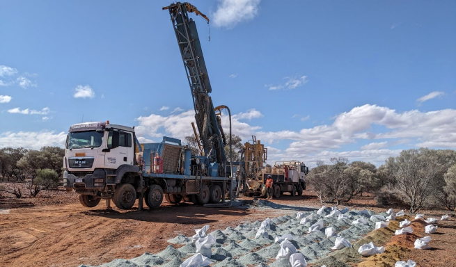 <a href="/AltoMetalsLtd/">Alto Metals Ltd.</a>  is pleased to announce that drilling is underway at Sandstone Gold Project. 

The planned 3,500m drill program is to test extensional targets at Vanguard, Ladybird and Bull Oak gold deposits and first pass drilling at the Lightning prospect.

Click link to read