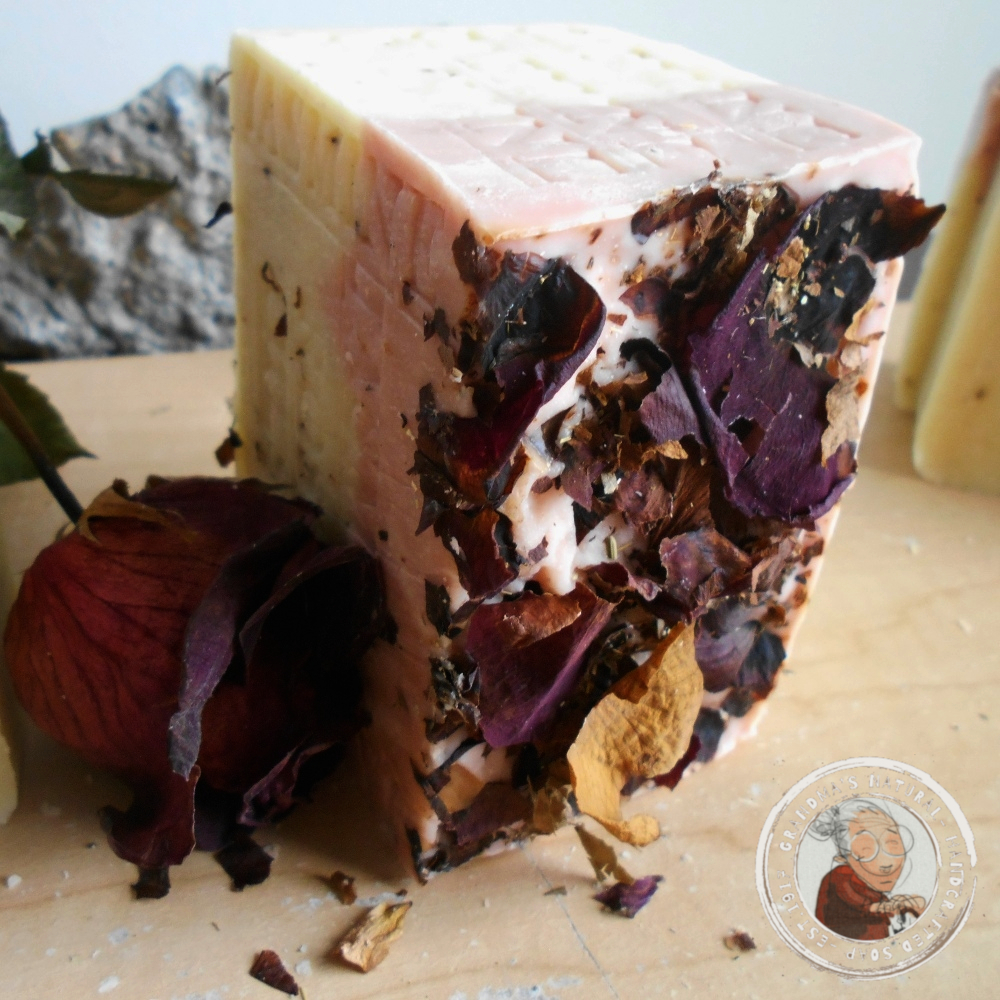 handmade_soap's tweet photo. This soap contains jasmine blossoms, crushed roses, rose oil, and jasmine essential oil that give a wonderful fresh scent. https://t.co/ygOZW35TiL #X #Pinterest #instagram #googleshop #facebook  @shopping_google https://t.co/Yfzw6okcHi