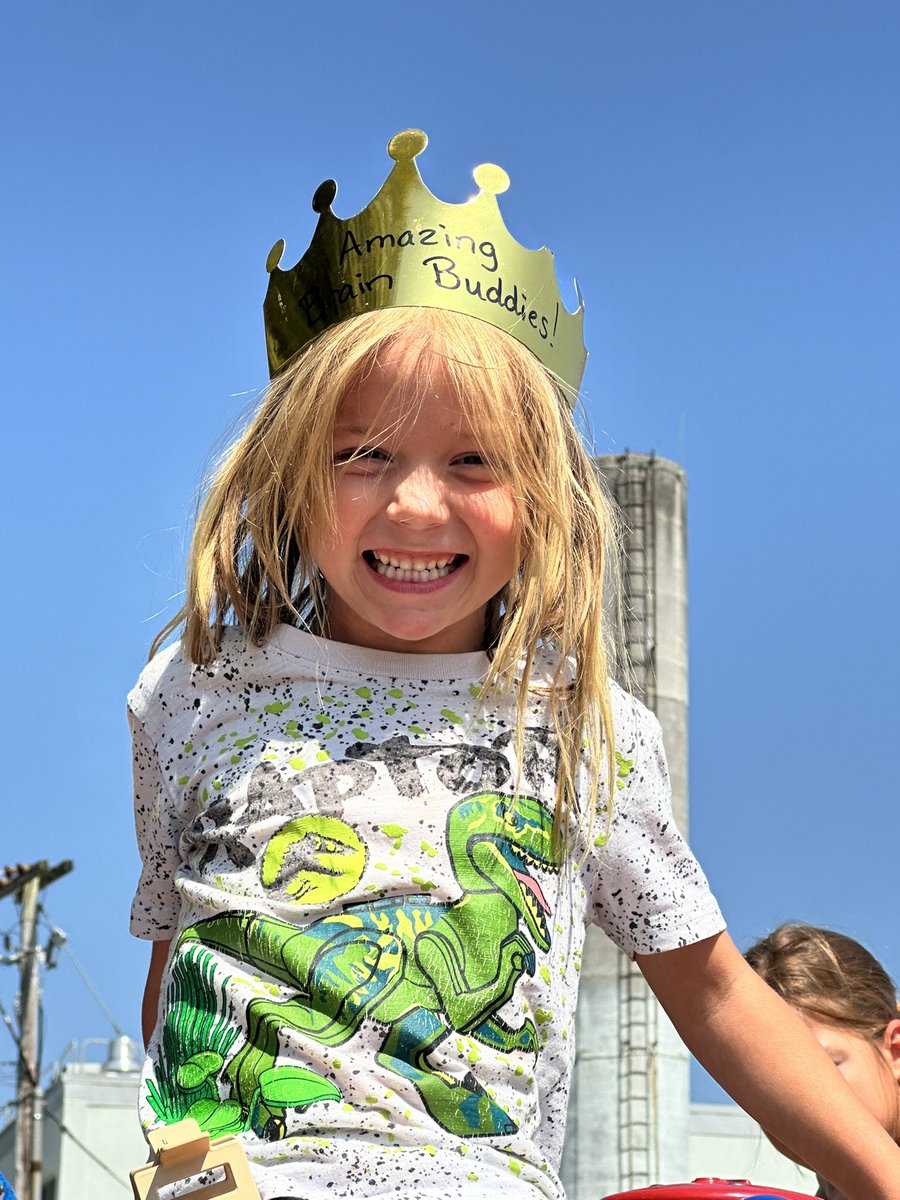 These Brain Buddies earned a crown during math today. Our scholars are not only expected to do math, they are also expected to collaborate, give and accept constructive criticism, and have fun while doing it. These 2nd graders are rocking it!
<a href="/WBESbears/">Willow Brook Elementary School</a> 
#ChasingIt
<a href="/ORSchools/">Oak Ridge Schools</a>
