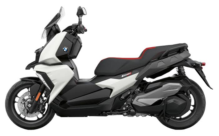 ImUtopian1990's tweet photo. The Indian Markets needs more Maxi Scooters , we have only 3 "Proper" Maxi Scooters currently:
* BMW C 400 GT @ 14Lakhs
* Keeway Viesta 300 @ 4.25 Lakhs
* Yamaha Aerox @ 1.95 Lakhs (Owning one , absolute Beast!)
@India_Yamaha @yamaha_bike should bring in more Maxi Scooters like XMax 300 to Indian Markets !
PS : See in Youtube how these Maxi Scooters are a craze in Asian markets like Indonesia, Thailand ,Philippines etc...., Its a great experience riding Maxi Scooters!