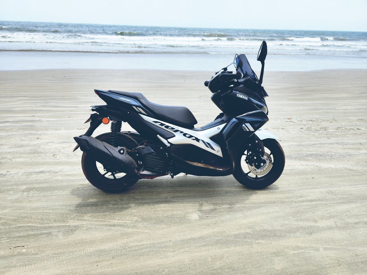 ImUtopian1990's tweet photo. The Indian Markets needs more Maxi Scooters , we have only 3 "Proper" Maxi Scooters currently:
* BMW C 400 GT @ 14Lakhs
* Keeway Viesta 300 @ 4.25 Lakhs
* Yamaha Aerox @ 1.95 Lakhs (Owning one , absolute Beast!)
@India_Yamaha @yamaha_bike should bring in more Maxi Scooters like XMax 300 to Indian Markets !
PS : See in Youtube how these Maxi Scooters are a craze in Asian markets like Indonesia, Thailand ,Philippines etc...., Its a great experience riding Maxi Scooters!