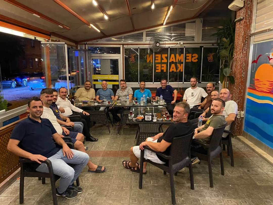 TESArtvin's tweet photo. Türk Eğitim-Sen Hopa ve Kemalpaşa teşkilatımızın çok değerli güzel insanlarıyla bir araya geldik. Kalpten kalbe olan bu dost muhabbetinin tesisini sağlayan tüm gönül dostlarına teşekkür ediyoruz. Aramızdan ayrılacak olan Hüseyin başkanımızı muhabbetle uğurluyoruz.
#TesArtvin https://t.co/YXVijWFBDB