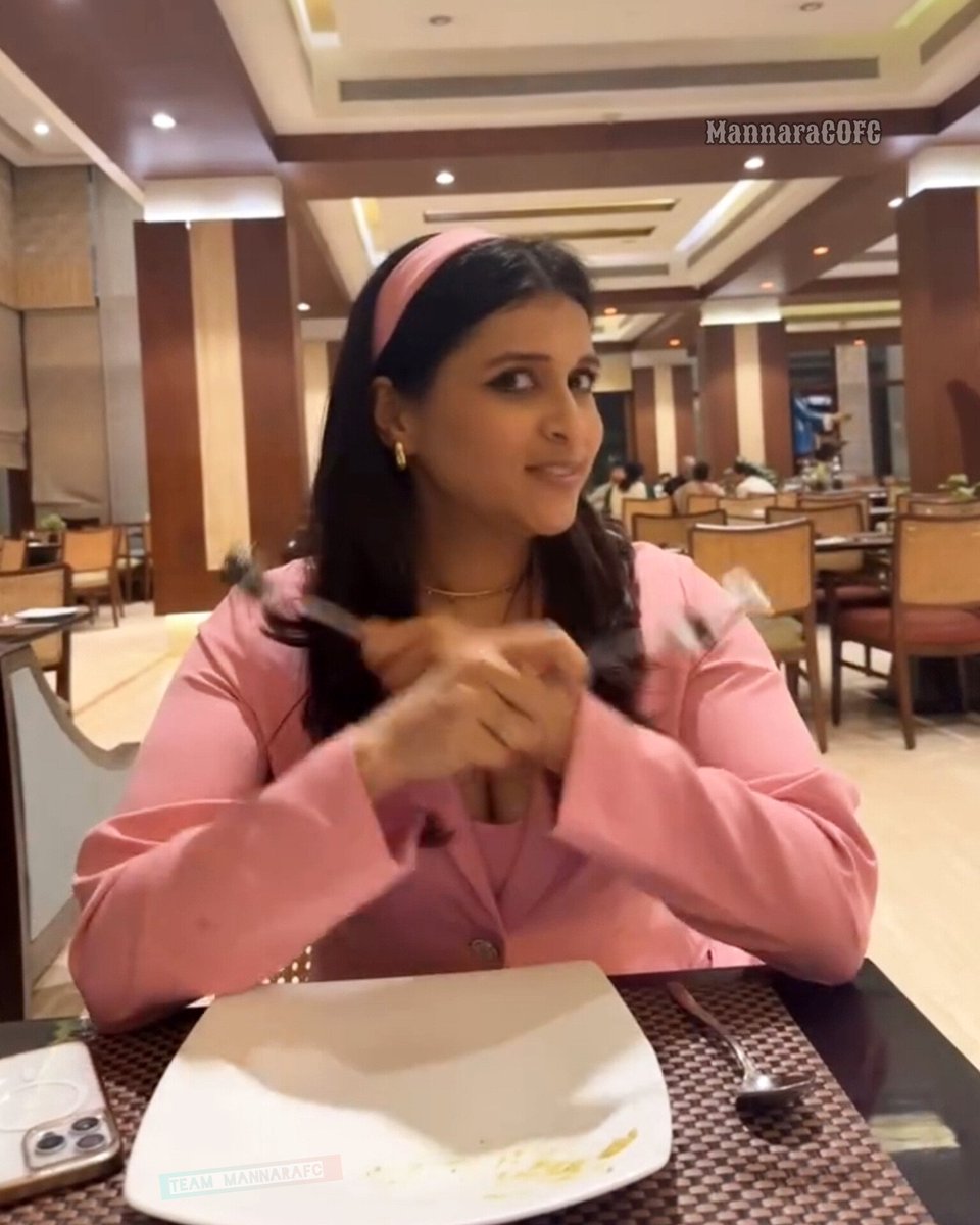 BollyChaska007's tweet image. Mannara X Winq Cosmetics

Snaps from some Behind the scene look from shoot

#Mannarians love #MannaraChopra #Pollywood @memannara