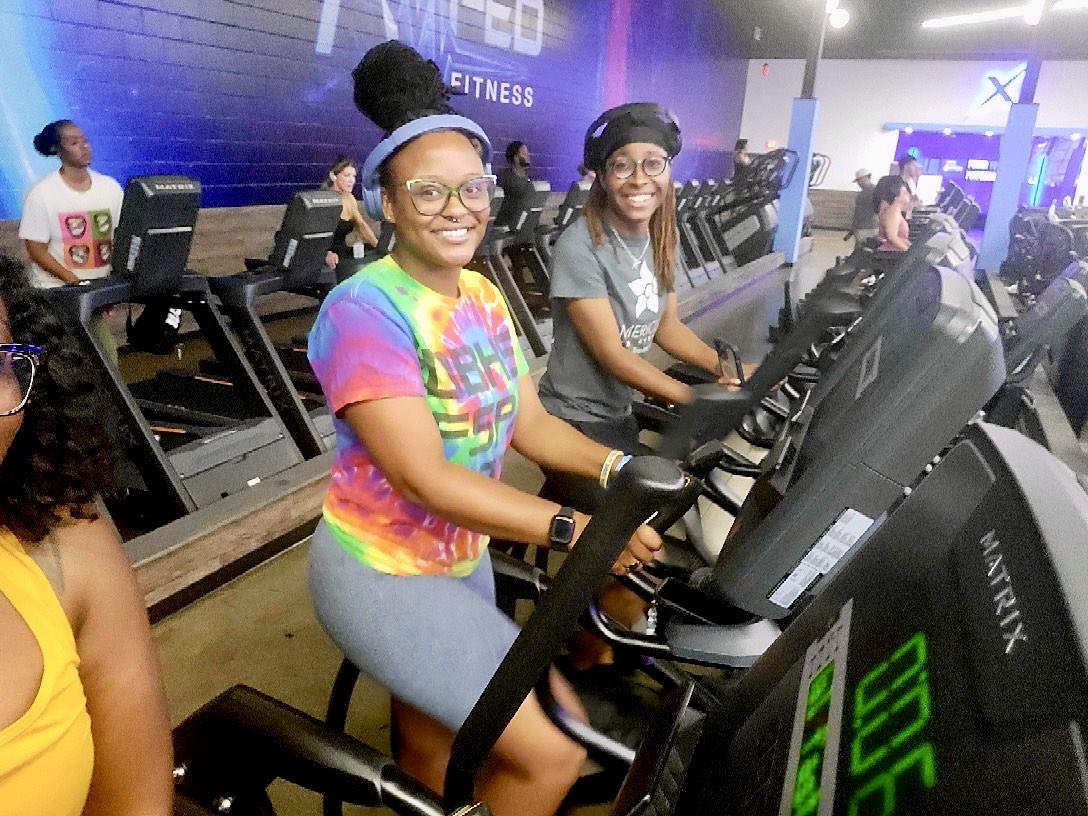 Sorors Brown, Carr &amp; Davis have first group workout as members of Amped Fitness Gym. Bend, Stretch, Grunt, Pedal, Lift  🏋🏾 🚴🏾 🎶

#WomensWellnessInitiative #SGRho #MagneticΜΜΣofTallahassee #FLCapitalSGRhos #MoreMeaningfulService #OperatinginExcellence #WeCoverthePanhandle 💙🐩💛