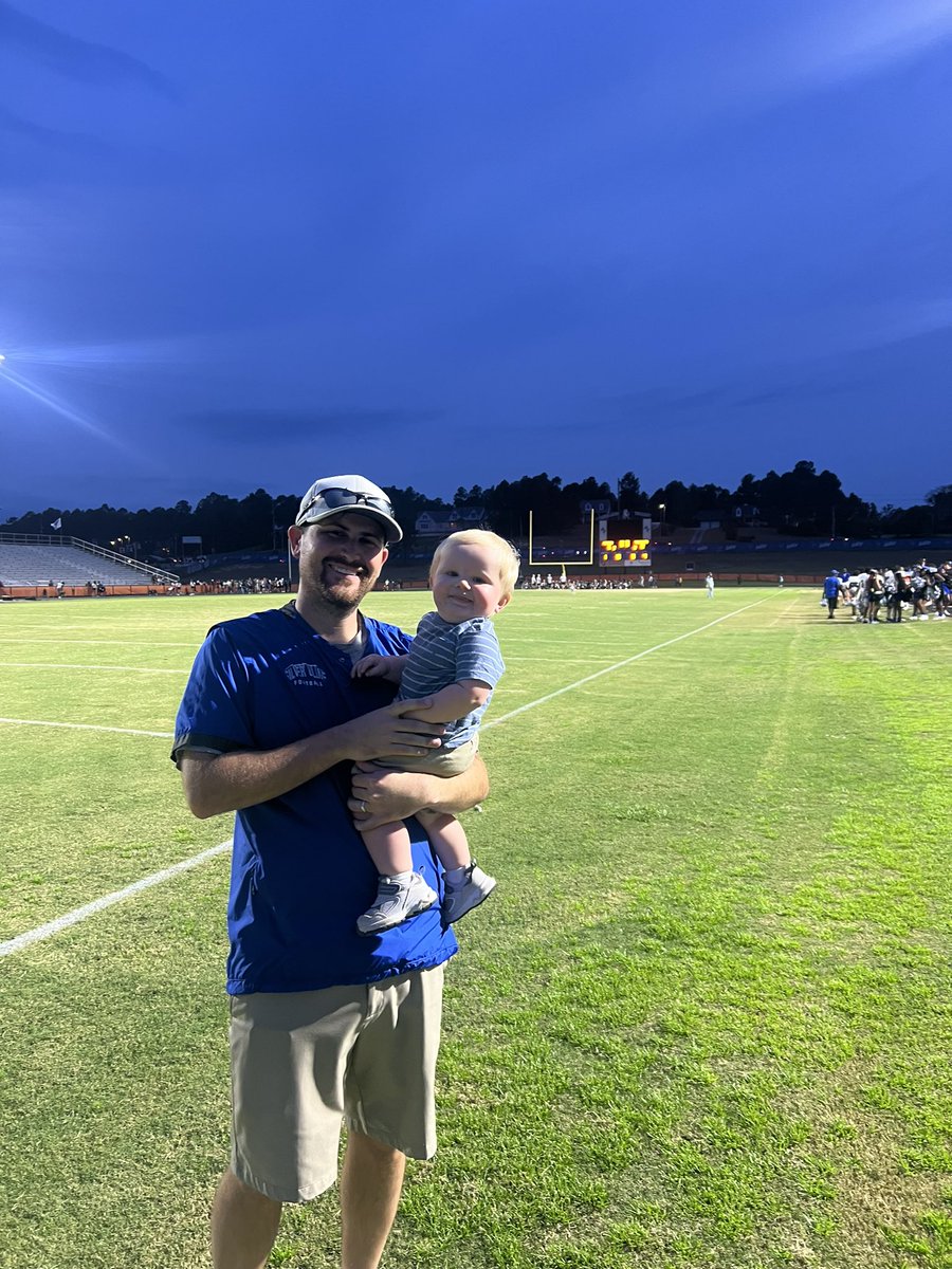 chasebell09's tweet photo. My youngest is into it already! https://t.co/2KCmENzagB